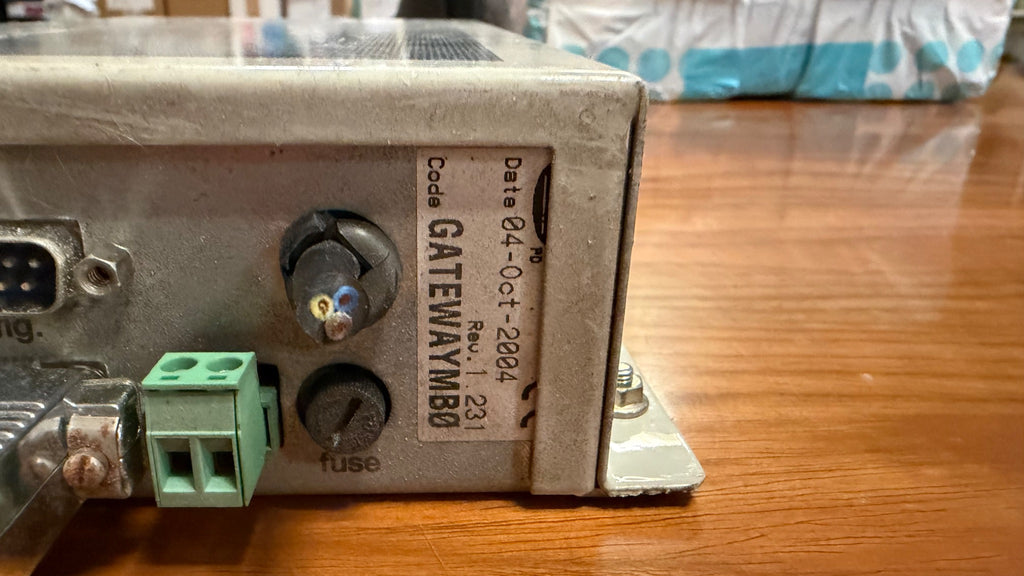 CAREL GATEWAYMB0 – gateway non testato con cavi tagliati